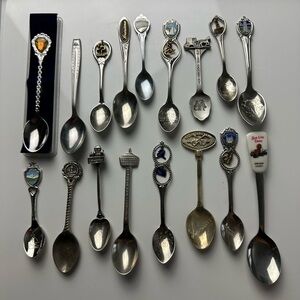 Vintage Collectible Souvenir Travel Spoons 17 lot